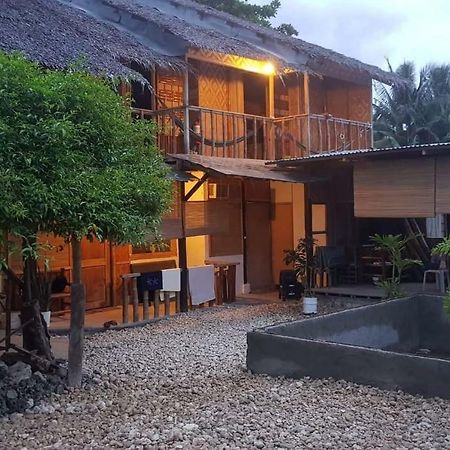 Babu Backpackers Inn Moalboal Extérieur photo